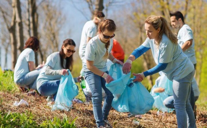 service opportunities for youth Des Moines IA